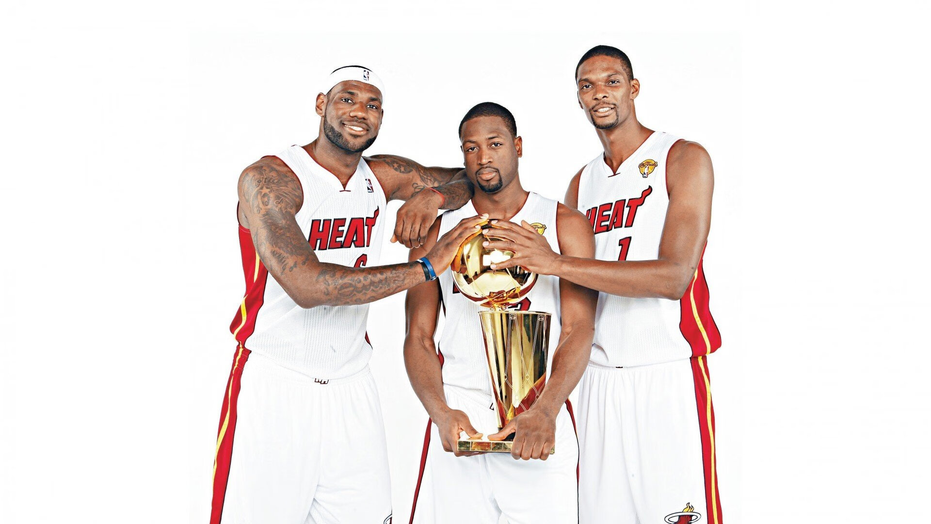 NBA雷霆队球员华莱士致敬老将威斯布鲁克,雷霆队教练布鲁克斯